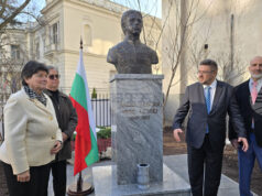 Откриха паметник на Васил Левски във Варшава