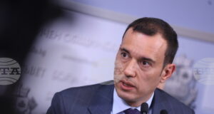 Отлагането на доклада за транспортната мрежа поставя под риск 141 млн. евро европейско финансиране за електротранспорт, посочи столичният кмет