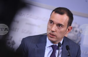 Отлагането на доклада за транспортната мрежа поставя под риск 141 млн. евро европейско финансиране за електротранспорт, посочи столичният кмет