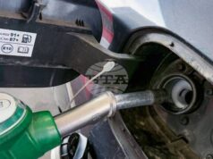 ПАП: От утре в цяла Полша влизат ограниченията на цените на горивата