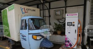 ПТИ: Най-малко 8 души, включително две деца, загинаха при взрив на зарядна станция за електромобили в индийския град Индаур