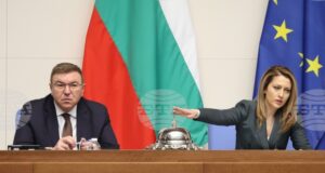 Парламентът ще обсъди днес промените в т.нар. удължителен закон за бюджета и още пет допълнителни точки