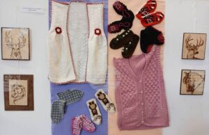 По повод 8 март в Омуртаг е подредена изложба-базар под надслов „Красота, създадена от женските ръце“