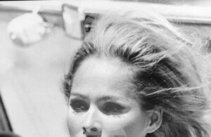 Повечето филми, които направих, не бяха достатъчно дълбоки, за да покажа себе си, казва актрисата Урсула Андрес, която навършва 90 години