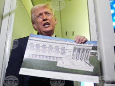 Доналд Тръмп показва проекти на новото Източното крило в Белия дом