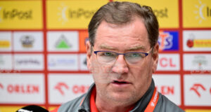 Полша се стреми да сложи край на 96-годишната серия без победа в Швеция във финала на плейофите