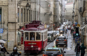 Португалия намалява акцизите за горивата