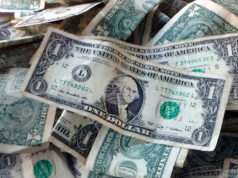 Поскъпване на долара и швейцарския франк – първа пазарна реакция на войната в Иран Поскъпване на долара и швейцарския франк – първа пазарна реакция на войната в Иран