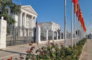 Правителството на Северна Македония намали ДДС върху горивата и освободи мазут от държавния резерв