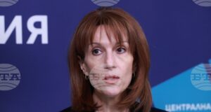 Проблем с машините за гласуване и тяхното сертифициране няма, каза председателят на ЦИК Камелия Нейкова