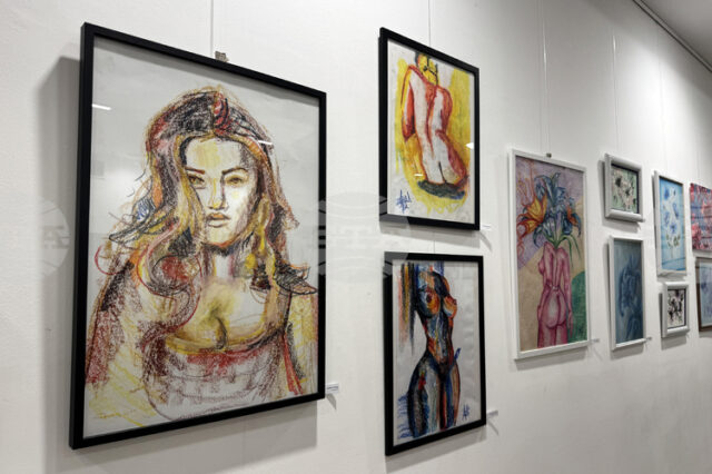 Произведения на дами творци от Казанлък са показани в зала Произведения на дами творци от Казанлък са показани в зала „Иван Милев" в традиционната изложба „Женското начало"