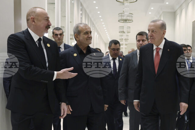 РАЗШИРЕНА
                                                                                                Пезешкиян каза на Ердоган, че Иран не е източникът на ракетите, навлезли в Турция