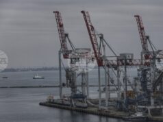 Руските сили атакуваха с дронове пристанищна инфраструктура в украинската Одеска област, обяви областният управител