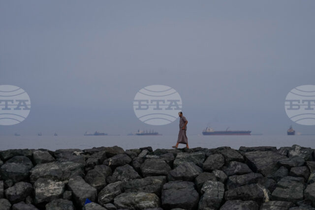 САЩ обявиха, че са използвали бомби за унищожаване на бункери срещу обекти в близост до Ормузкия проток