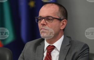 Световен ден на правата на потребителите
                                                                                                Над 30 000 жалби са постъпили в КЗП за година, най-много са свързани с прехода към еврото, онлайн търговията, туристическите услуги, каза пред БТА Александър Колячев