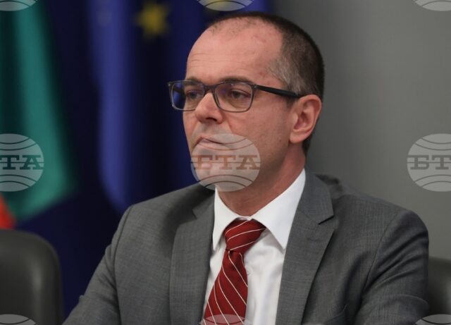 Световен ден на правата на потребителите
                                                                                                Над 30 000 жалби са постъпили в КЗП за година, най-много са свързани с прехода към еврото, онлайн търговията, туристическите услуги, каза пред БТА Александър Колячев