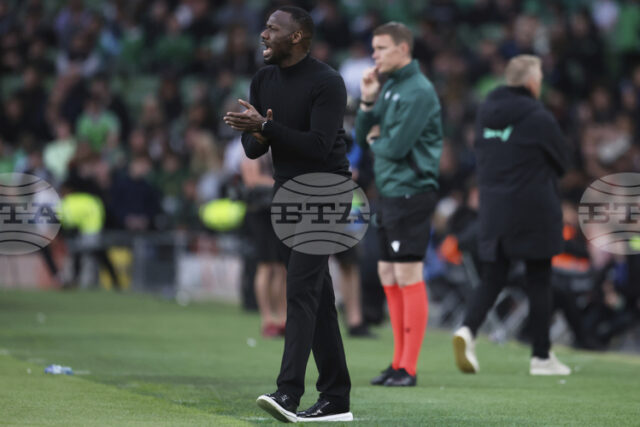 Селекционерът на Сенегал Пап Буна Тиау преди контролата с Перу в Париж: „Знаем, че сме африкански шампиони“