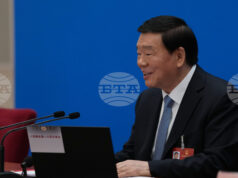 Синхуа: Пекин обяви, че Китай и САЩ трябва да се уважават и да се стремят към мирно съвместно съществуване Синхуа: Пекин обяви, че Китай и САЩ трябва да се уважават и да се стремят към мирно съвместно съществуване