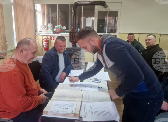 Система за разделно събиране на биоразградимите отпадъци се предвижда да Система за разделно събиране на биоразградимите отпадъци се предвижда да бъде изградена в община Цар Калоян