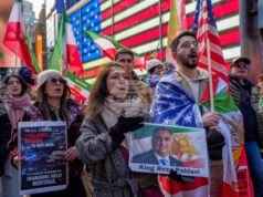 Смъртта на аятолах Хаменей "не означава автоматично край на системата", каза пред АФП вдовицата на последния ирански шах