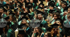 Средната такса в държавен университет за учебната 2026/2027 година да е 545 евро, а средната такса за кандидатстване - 40 евро, се предлага в проект