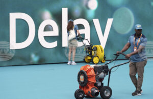 Срещите от първия кръг на турнира по тенис от сериите „Мастърс 1000“ в Маями бяха преместени за по-късни часове заради дъжд