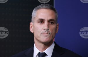 Струва си да си напомним колко много от силата на този свят идва от дамите, каза служебният министър-председател Андрей Гюров