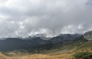 Студено и мъгливо е в планините, съобщиха от Планинската спасителна служба на БЧК Студено и мъгливо е в планините, съобщиха от Планинската спасителна служба на БЧК