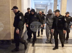 Съдът остави в ареста седем от общо осем души, обвинени за участие в престъпна група за изнудване