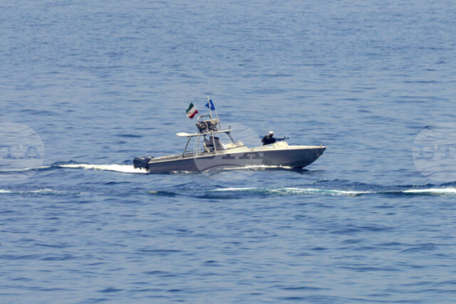 Техеран отхвърли твърденията за пълна блокада на Ормузкия проток