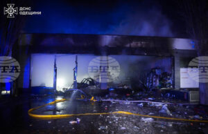 Трима души са ранени след нощната атака с дронове, щети са нанесени на жилищни сгради в Одеса, съобщи началникът на градската военна администрация