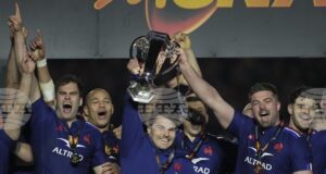 Трофеят на ръгби турнира Шестте нации бе повреден от пожар и ще бъде изтеглен от употреба