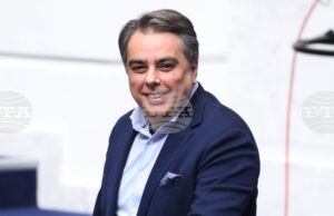 Трябва да се възстанови таванът на цената на електроенергията за бизнеса, посочи председателят на „Продължаваме промяната“ Асен Василев