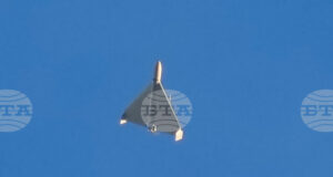 Украински експерти по обезвреждане на дронове вече работят в Катар, ОАЕ и Саудитска Арабия, съобщи Зеленски