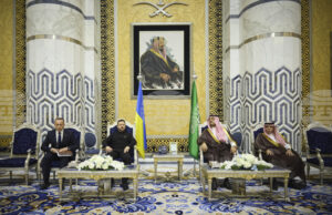 Украинският президент пристигна на официално посещение в Саудитска Арабия