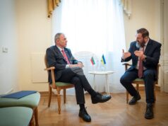 Учениците с български корени ще продължат да изучават български език и традиции в Болградската гимназия, каза министър Сергей Игнатов