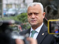 служебният министър Емил Дечев