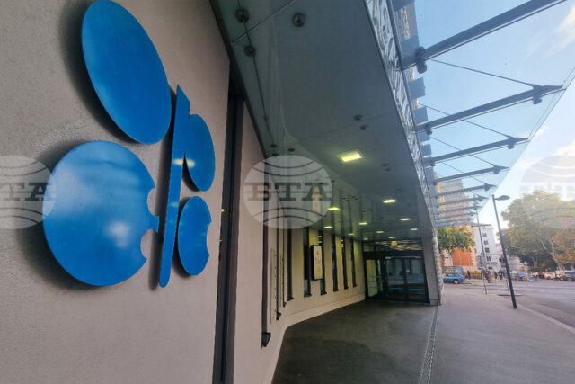 Цената на петрола на ОПЕК скочи с почти 20 на сто до над 115 долара за барел