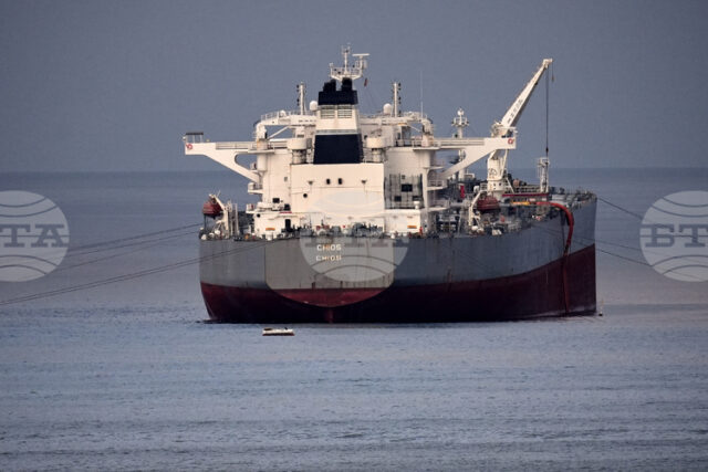 Цените на петрола скочиха в азиатската търговия на фона на опасения за доставките заради конфликта в Близкия изток