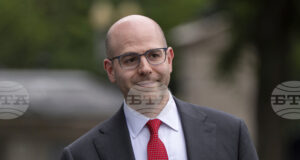 Членът на УФР Стивън Миран все още смята, че УФР трябва да понижи лихвите, съобщи телевизия Блумбърг