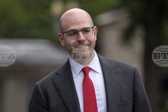 Членът на УФР Стивън Миран все още смята, че УФР Членът на УФР Стивън Миран все още смята, че УФР трябва да понижи лихвите, съобщи телевизия Блумбърг