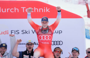 Швейцарският скиор Мaрко Oдермат предсрочно спечели петата си Световна купа в алпийските дисциплини, след като завърши 3-и в спускането в Куршевел