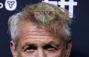 Шон Пен получи „железен Оскар“ по време на посещението си в Украйна