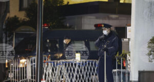 Япония изрази съжаление пред Китай и арестува войник, заподозрян в проникване в китайското посолство