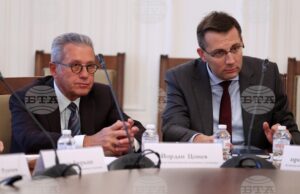 „ДПС-Ново начало“ иска изслушване на финансовия министър и ръководителите на „Митниците“, Държавния резерв и “Лукойл” за опасността от горивна криза