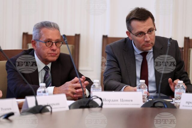 „ДПС-Ново начало“ иска изслушване на финансовия министър и ръководителите на „Митниците“, Държавния резерв и “Лукойл” за опасността от горивна криза