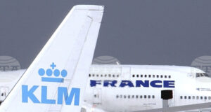 „Ер Франс“ се изтегля от „Орли“ и концентрира полетите си на „Шарл де Гол“