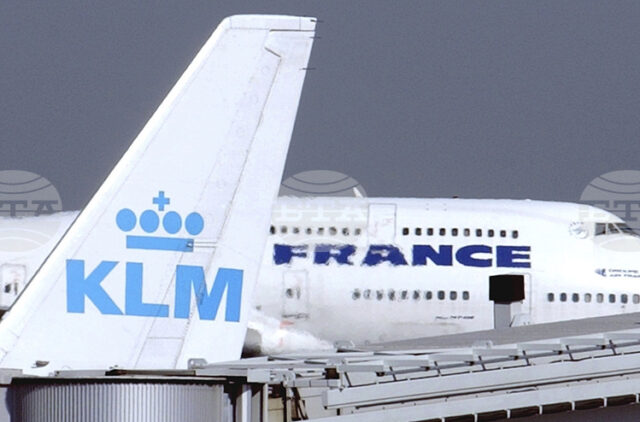 „Ер Франс“ се изтегля от „Орли“ и концентрира полетите си на „Шарл де Гол“