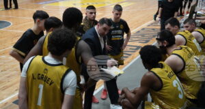 „Надявам се, че тази победа няма да ни отнеме трима от играчите“, коментира наставникът на Миньор 2015 Ивица Вукотич след мача с Локомотив Пловдив