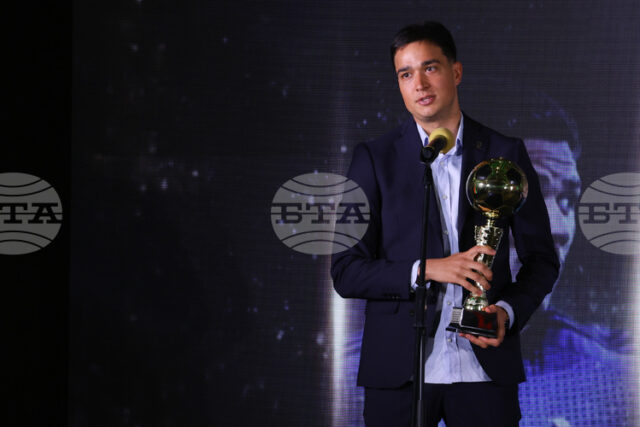 „Ще бъде ожесточена битка за титлата - Левски има класа, „Ще бъде ожесточена битка за титлата - Левски има класа, а ние не се предаваме", обясни най-добрият чужденец в българското първенство Петър Станич